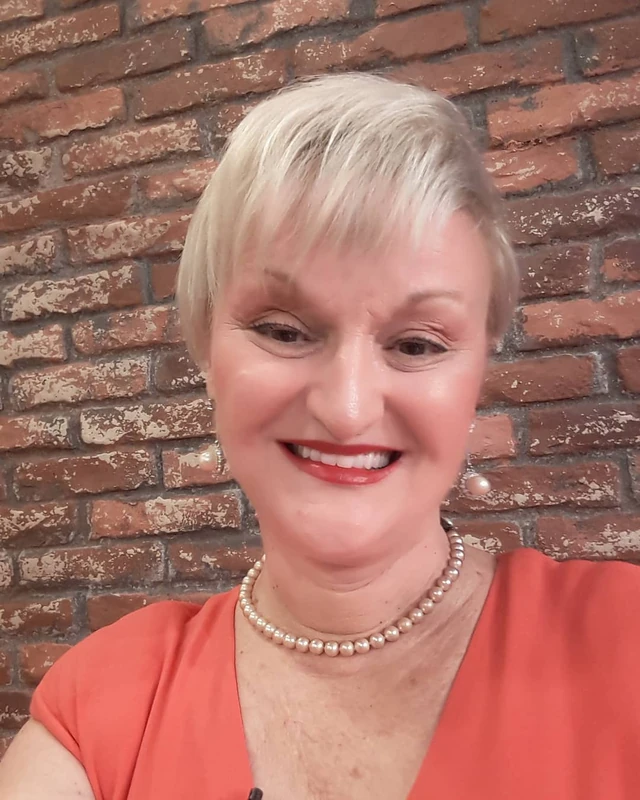 Pevačica se oglasila nakon kontrole na onkologiji: Otkrila kako se oseća 25 dana nakon operacije, pa progovorila o podršci: "Preuzela je ulogu vođe porodice"