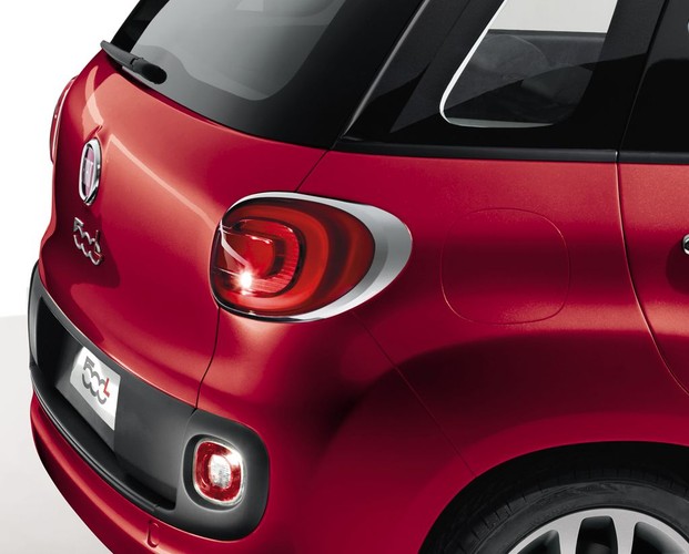 Również wszerz przybyło centymetrów - nowe auto mierzy 178 cm (plus 3 cm)