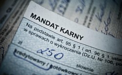 Dostajesz mandaty, będziesz płacić wyższe OC. Nowy pomysł uderzy w kierowców?