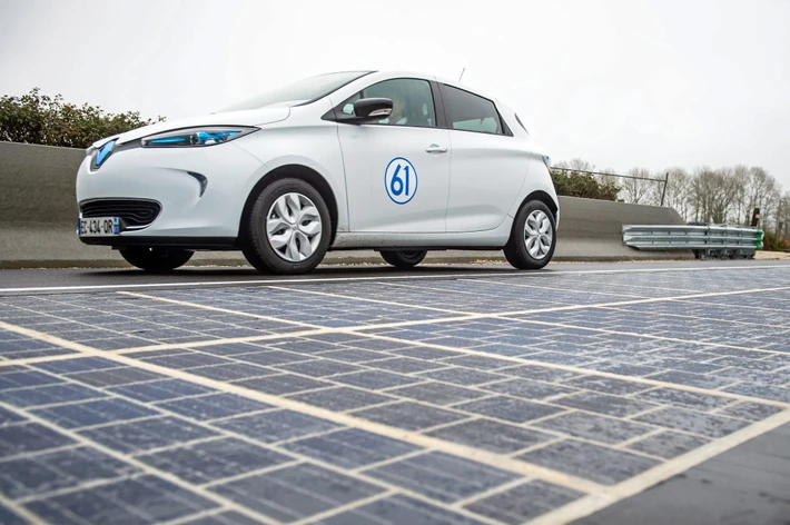 Launch of the first world's solar road in France