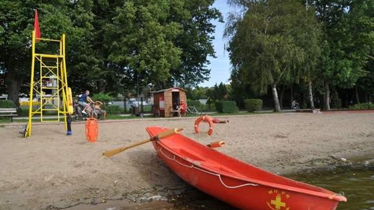 Tuż przed sezonem Szczecinecka Lokalna Organizacja Turystyczna, która prowadzi kąpieliska nad jeziorem Trzesiecko, zleciła badania czystości wody. Już wiadomo, że amatorzy plażowania będą mogli korzystać z trzech akwenów.