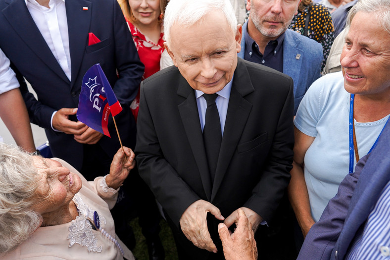 Wicepremier, prezes PiS Jarosław Kaczyński podczas pikniku "Z miłości do Polski" w Chełmie (06.08.2023)