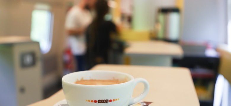 Wagony WARS znikną z pociągów? PKP ma rozwiązanie, które budzi kontrowersje