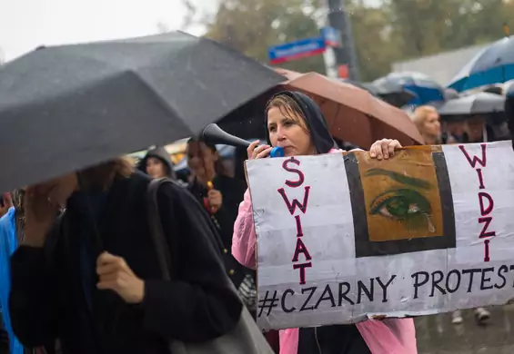Kobiety blokowały wczoraj Sejm. Liderki potraktowane gazem