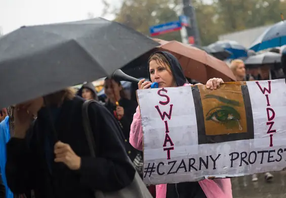 Kobiety blokowały wczoraj Sejm. Liderki potraktowane gazem