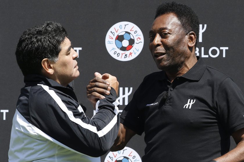 Pele i Diego Maradona spotkali się w Paryżu i pogodzili się po latach