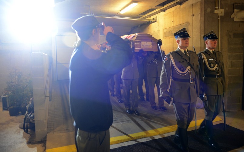 Żołnierze w świątyni