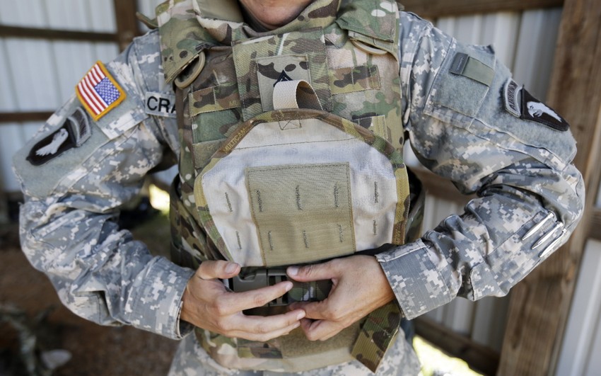 Povratak kući: Pripadnica vojske SAD u Avganistanu uklanja pancir