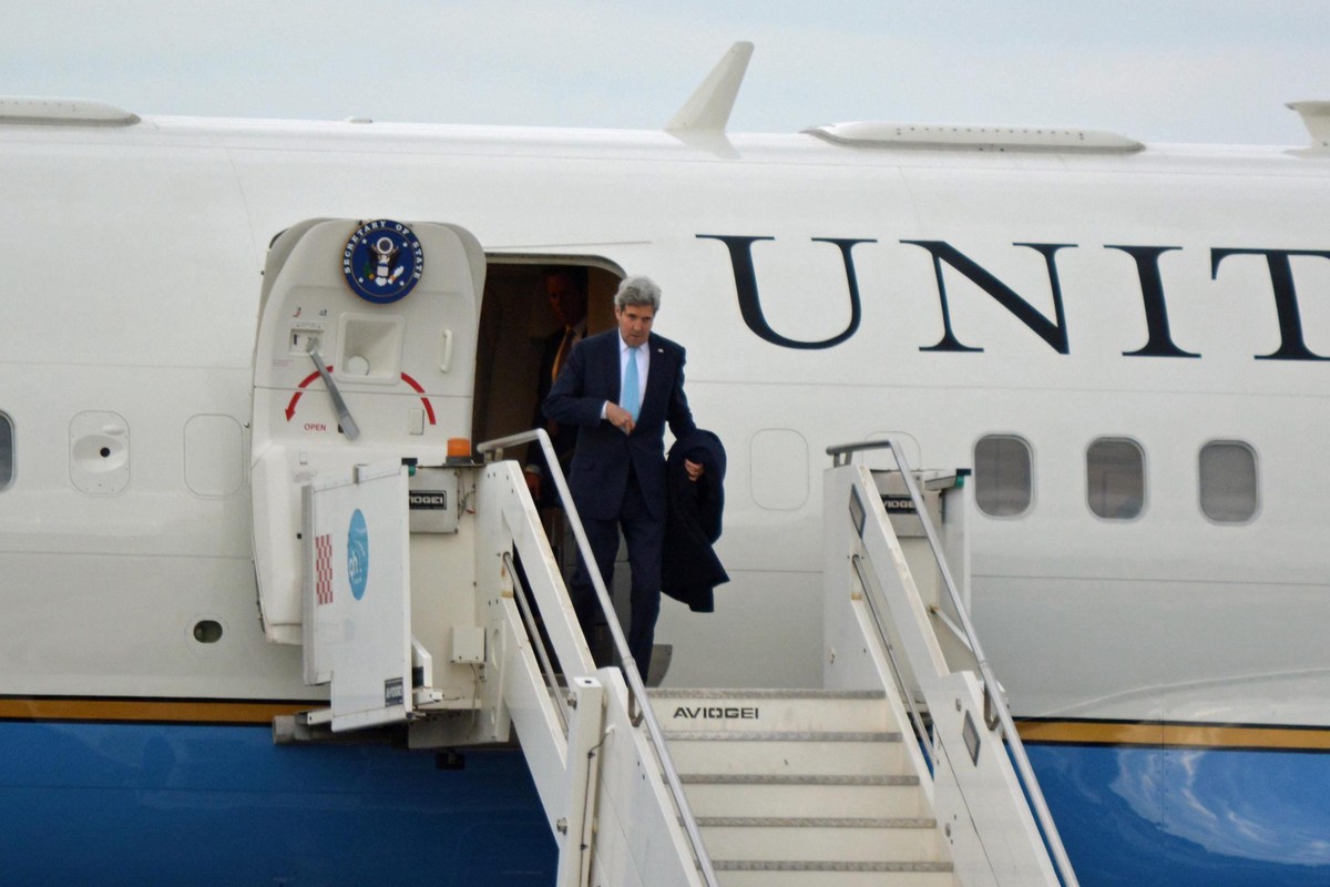 John Kerry przyleciał na spotkanie