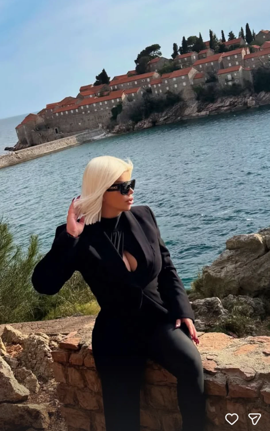 Dara Bubamara podelila slike sa Svetog Stefana