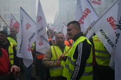 Protest górników w centrum Warszawy. Zablokowali przedstawicielstwo KE