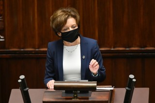 Marlena Maląg przedstawiła funkcjonowanie programu 'Za życiem'. 'Bujda', 'kłamstwo', 'ani słowa prawdy'