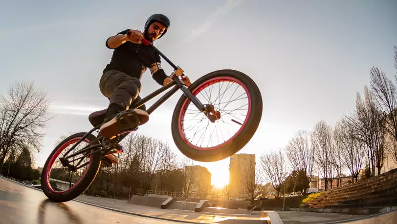 Beliebte Fahrradhelme für BMX im Vergleich - guenstiger.de Kaufberatung und  Preisvergleich