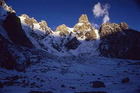 Galeria Pakistan - Gulmit Tower, obrazek 1