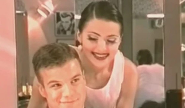 Ceca sa drvosečom iz spota