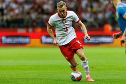 30 milionów na stole. Adam Buksa bohaterem nieoczywistego transferu