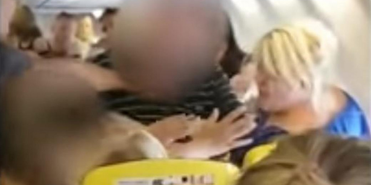 Wielka bójka na pokładzie linii lotniczych Ryanair