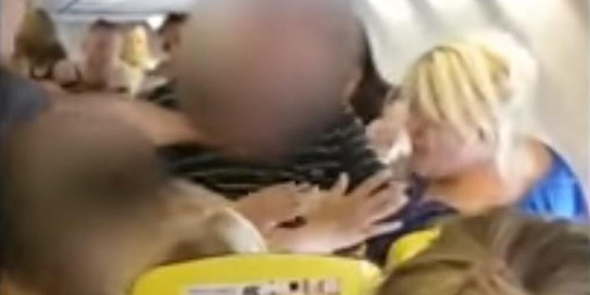 Wielka bójka na pokładzie linii lotniczych Ryanair