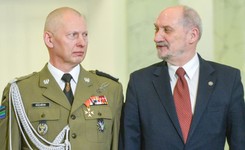 Gen. Różański o przyczynach swojej dymisji: Minister Macierewicz nie darzył mnie zaufaniem