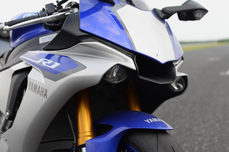 Yamaha YZF-R1