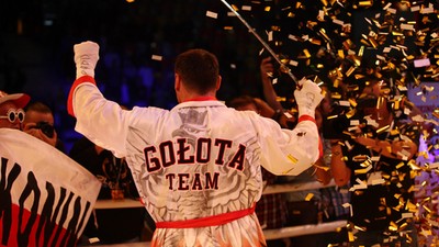 Częstochowa, 25.10.2014. Andrzej Gołota po walce z Danellem Nicholsonem z USA na gali Fight Night 9 Gołota vs. Nicholson - Pożegnanie