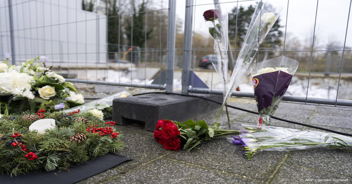 Een-jaar-na-explosie-Tarwekamp-Den-Haag-herdenkt-zes-slachtoffers