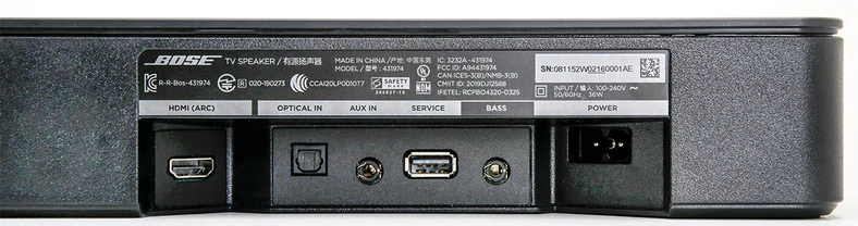 Z tyłu znajdują się najpotrzebniejsze łącza: między innymi HDMI, wejście optyczne oraz minijack. Gniazdo USB jest przewidziane do prac serwisowych