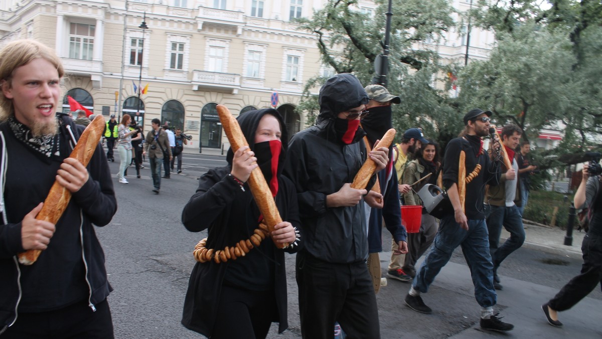 W manifestacji wzięło udział w sumie kilkaset osób