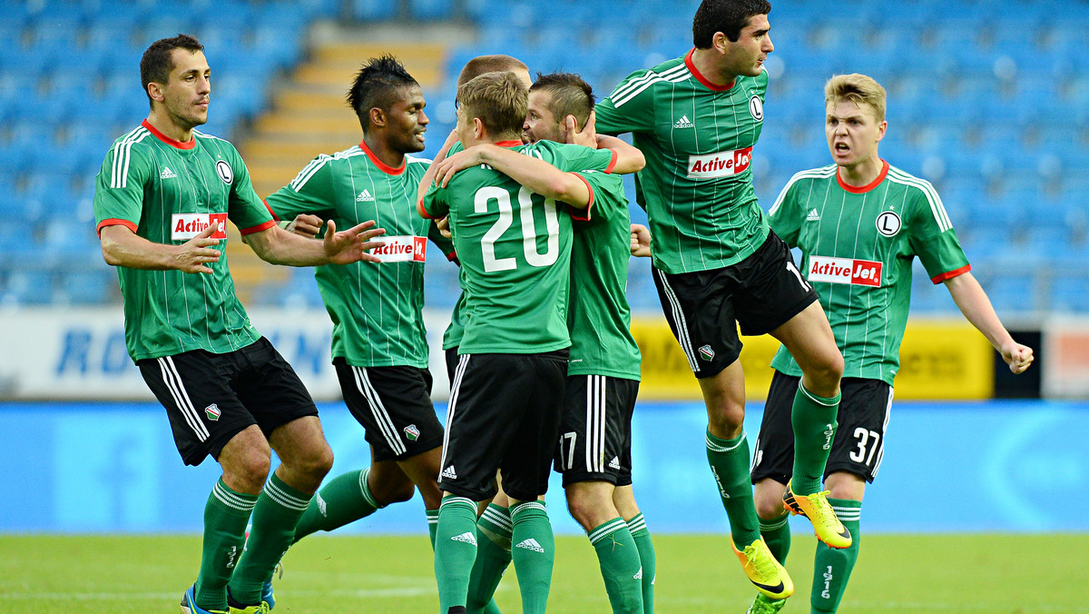 Legia Warszawa zagra ze Steauą Bukareszt w fazie play off (IV runda) eliminacji Ligi Mistrzów. Stawką dwumeczu będzie awans do fazy grupowej najbardziej prestiżowych klubowych rozgrywek piłkarskich na świecie. Pierwszy mecz odbędzie się 21 sierpnia (środa) w Bukareszcie, rewanż zostanie rozegrany 27 sierpnia (wtorek) na Pepsi Arenie.