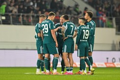 Cyrk w Legii Warszawa. Iordanescu chce odejść, trening odwołany, a w czwartek mecz z Szachtarem