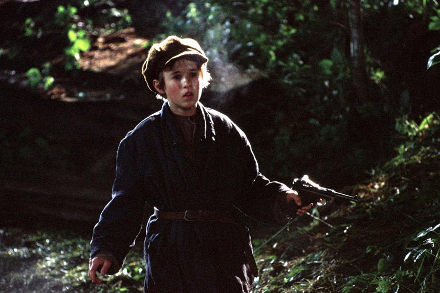 Haley Joel Osment w filmie "Boże skrawki" (2001)