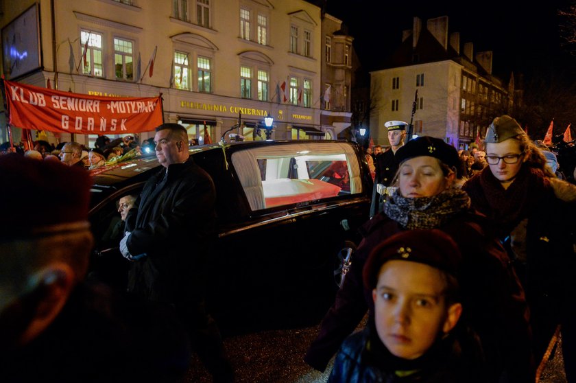 Zmarłego prezydenta żegnały tłumy gdańszczan