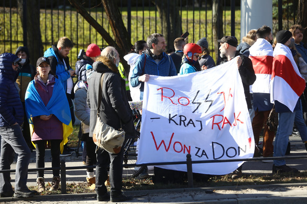 Demonstracja pod Ambasadą Rosji w Warszawie