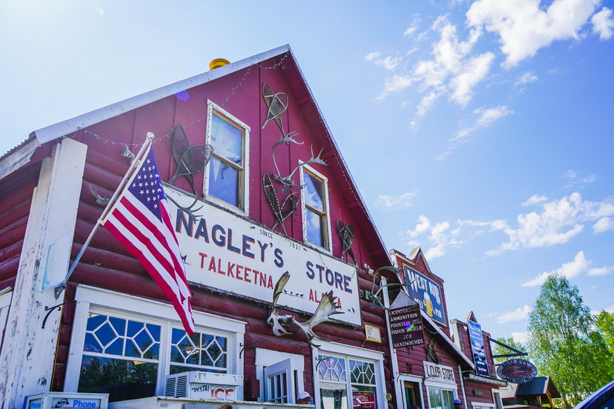 Historyczny budynek Nagley's Store w Talkeetna