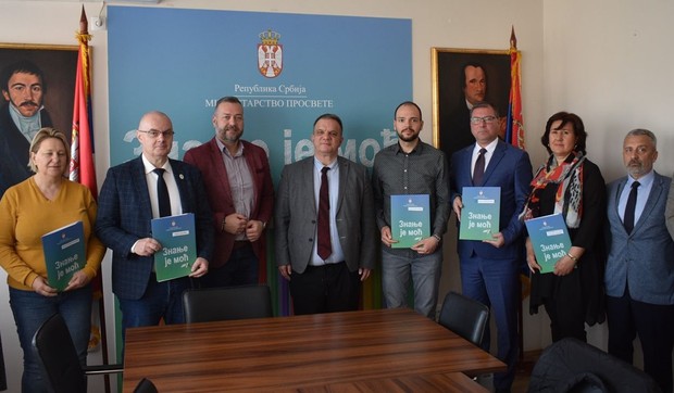 Dejan Vuk Stanković, dodela ugovora