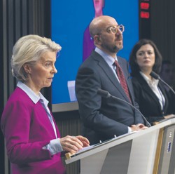 Jednomyślne 50 mld euro z UE dla Kijowa. Orban dał się ograć?