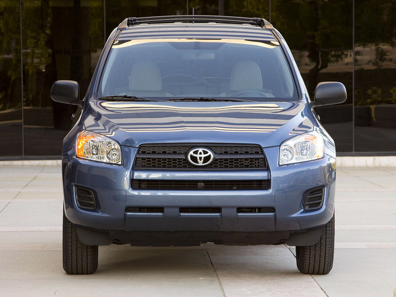 Toyota RAV4: nowy silnik 2,5 l (180 KM) dla USA