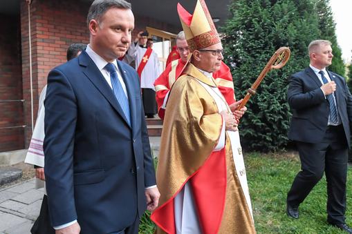 Andrzej Duda i biskup włocławski Wiesław Mering 