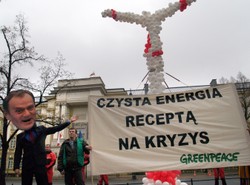 Greenpeace wyśmiewa premiera Tuska