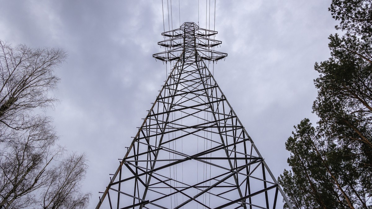 Gdyby nie powolne tempo inwestycji w sieci, Europa mogłaby mieć 1700 GW więcej mocy z OZE.