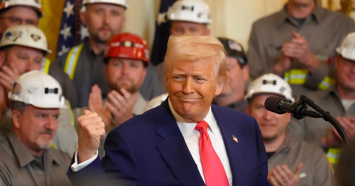 „A s*ggemet csókolgatják” – Donald Trump megszólalt a világ vezetőiről, akik mind vámügyben egyezkednének vele