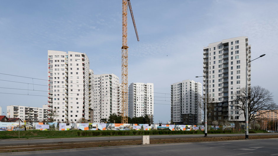 Budowa bloków mieszkalnych (zdjęcie ilustracyjne).