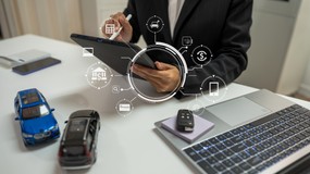 Elektryk, hybryda czy klasyczny napęd? Jak firmy naprawdę podejmują dziś decyzje flotowe