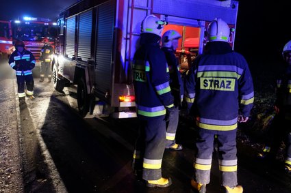 Pożar w zakladach Tarczyńskiego pod Wrocławiem. Płonęły hale produkcyjne