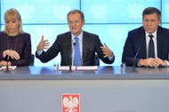 Donald Tusk oraz wicepremierzy Elżbieta Bieńkowska i Janusz Piechociński