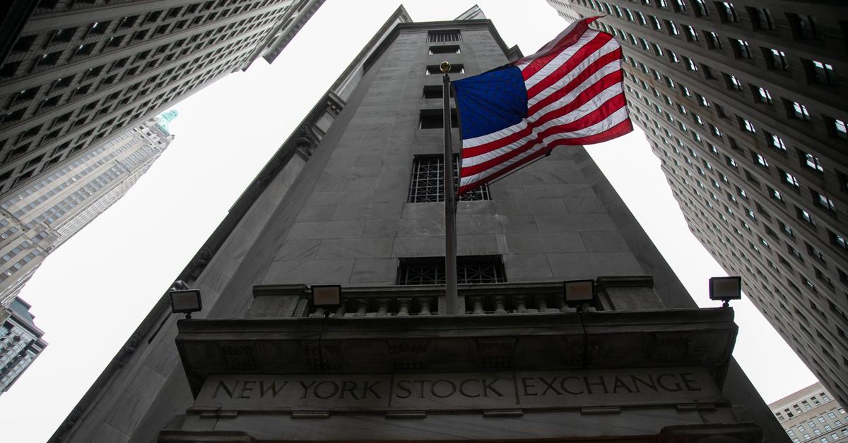  Mocne spadki na Wall Street. Rentowności obligacji najwyżej od 2007 r.