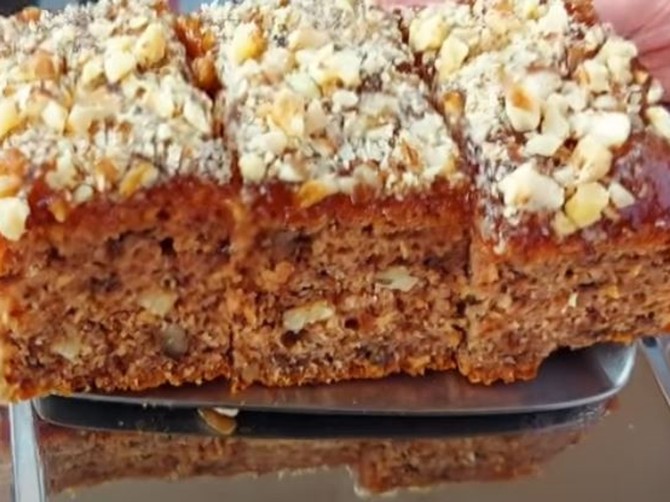 Manastirski kolač bez kapi ulja i dodatog šećera: Baka Jela ima najbolji recept za posnu poslasticu