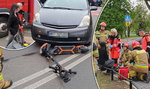 Akcja ratunkowa w Warszawie. Ludzie wyciągali zakrwawioną dziewczynkę spod samochodu