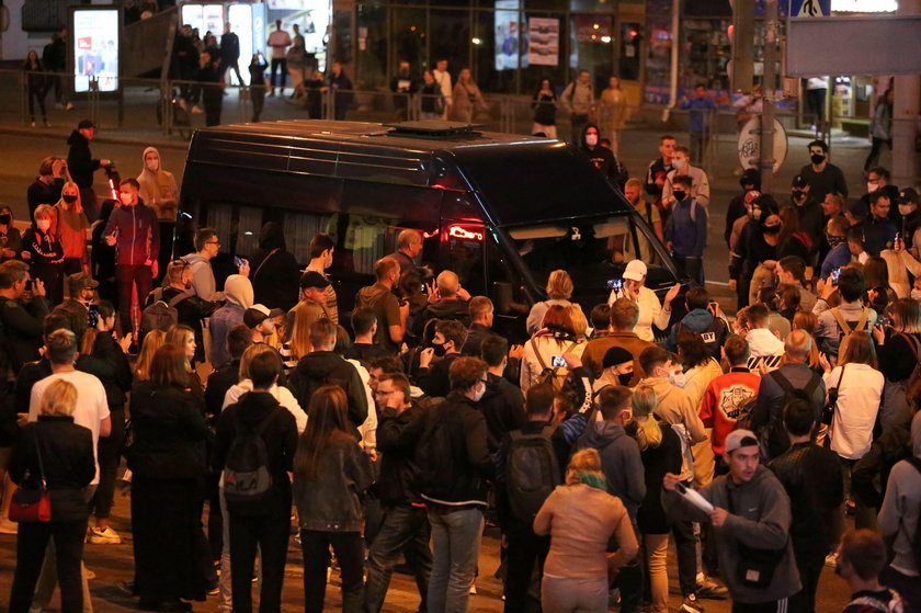 Dramatyczne sceny w Mińsku. Milicja brutalnie rozpędza demonstrantów