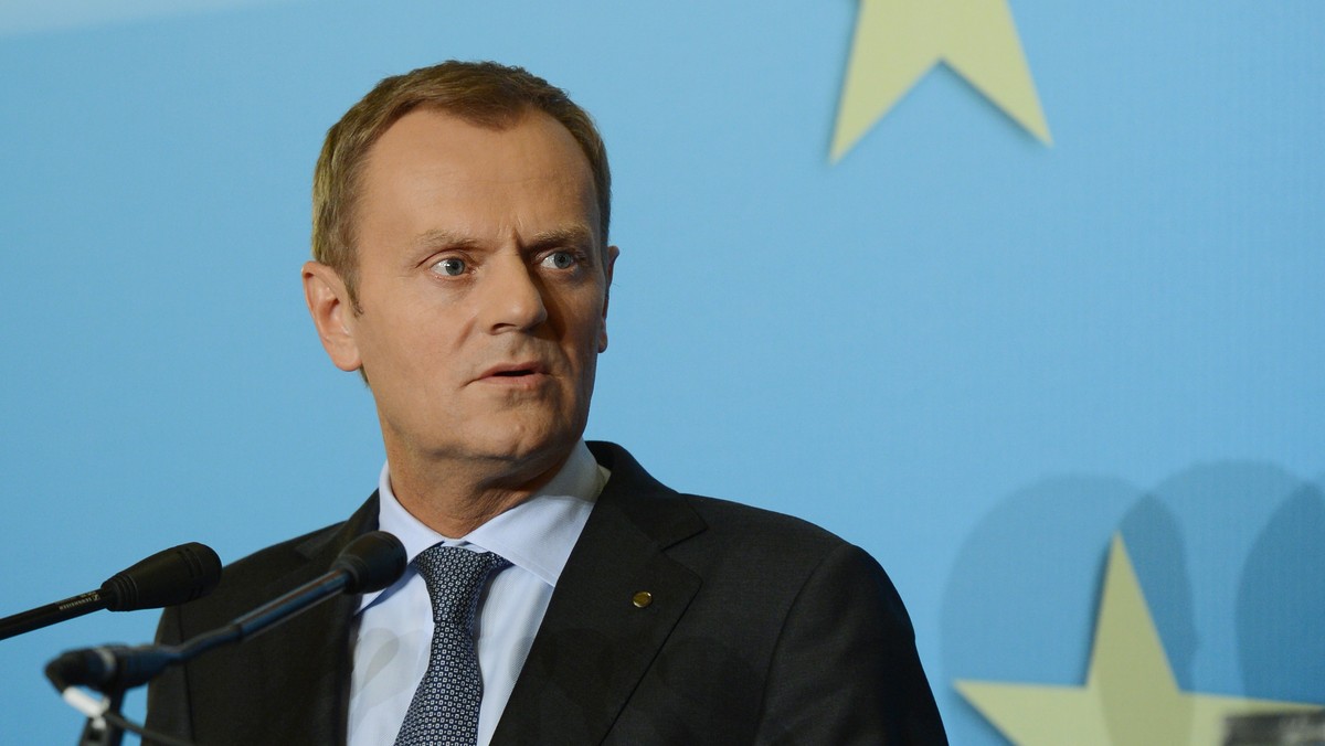 Premier Donald Tusk powiedział, że jest wdzięczny prezydentowi Bronisławowi Komorowskiemu za to, że bez zbędnej zwłoki podpisał ustawę emerytalną. Tusk zaznaczył, że ceni sobie solidarność prezydenta w sprawach, które są trudne i nie przynoszą popularności.